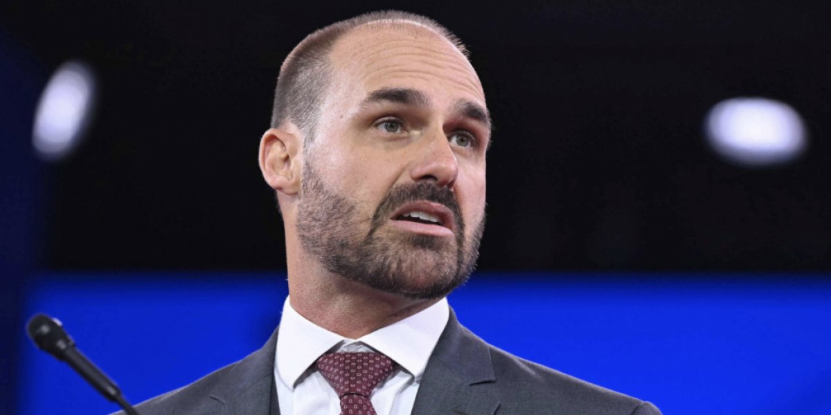 Eduardo Bolsonaro diz que escolha de Flávio para 2026 é “xeque-mate” contra centro-direita fora do clã