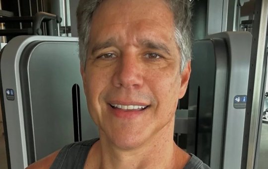 Em lágrimas, Márcio Garcia anuncia a morte do cachorro diagnosticado com linfoma