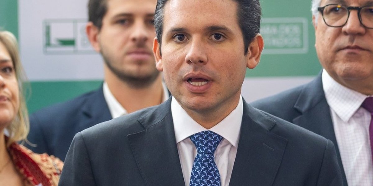 Hugo Motta se pronuncia após Glauber Braga ser retirado à força de cadeira da presidência: 'Temos que proteger a democracia do grito'