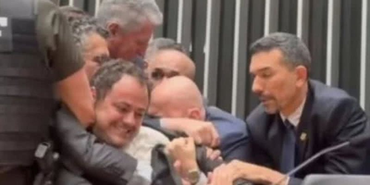 Após confusão e ser expulso do planalto, Glauber Braga afirma que fará um BO contra Hugo Mota