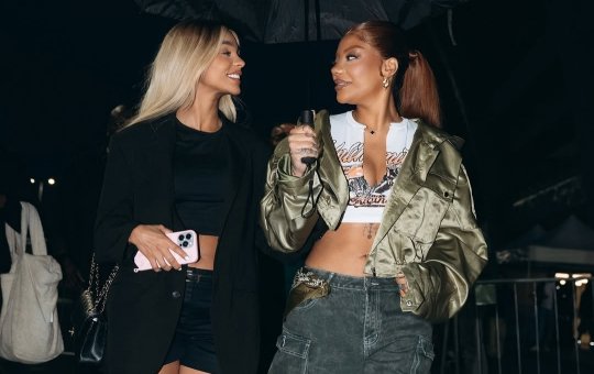 Ciumenta! Ludmilla revela ter ciúmes de sua amada, Brunna: "Até respirando"