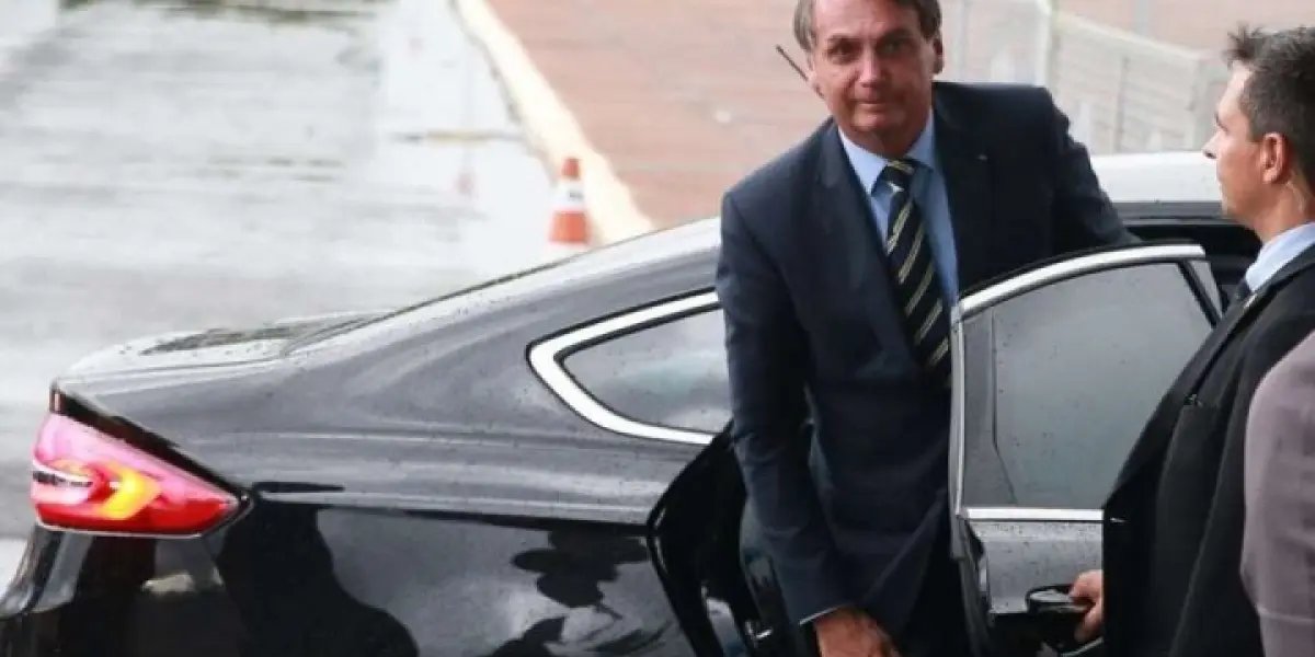 Justiça ordena suspensão dos motoristas e seguranças de Bolsonaro durante sua prisão
