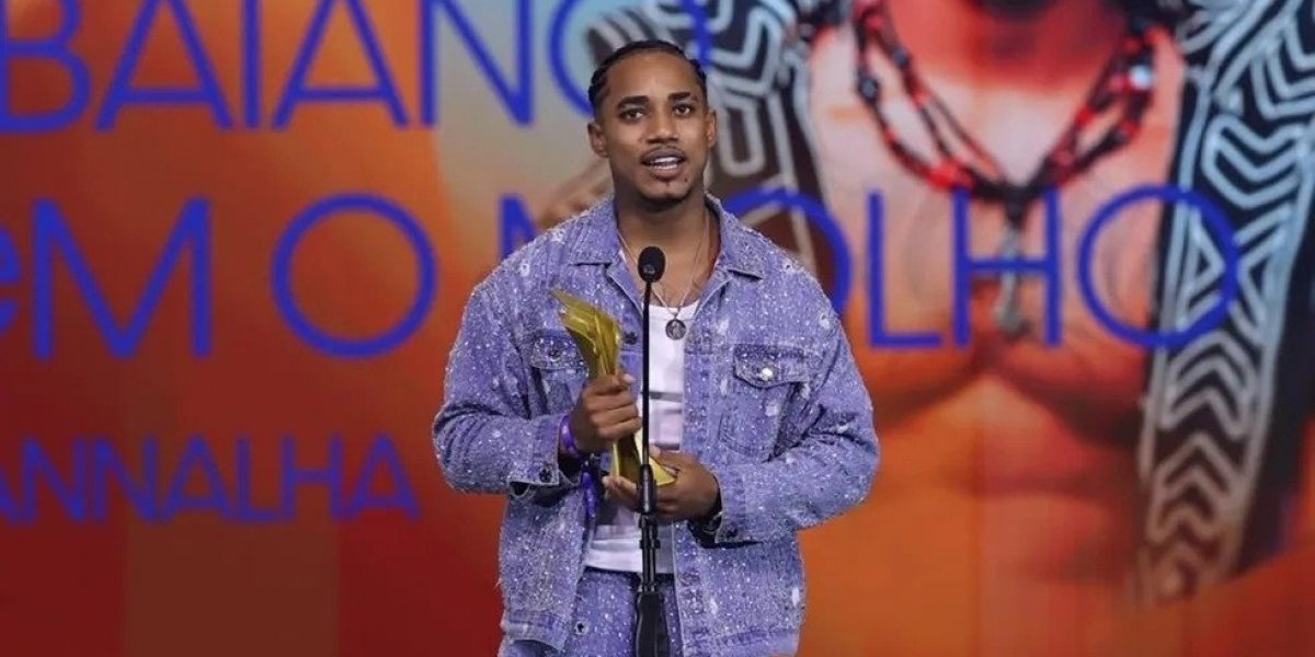 O Kanalha é recebido com festa no Aeroporto de Salvador após conquistar o Prêmio Multishow 2025