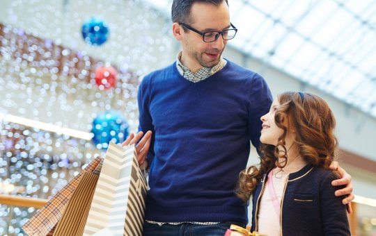 Movimento no comércio de Salvador cresce com consumidores planejando compras de fim de ano