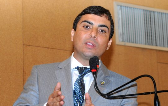 “Para defender, eu viro bicho”: Afirma Marcell Moraes ao se defender sobre acusação de violência doméstica