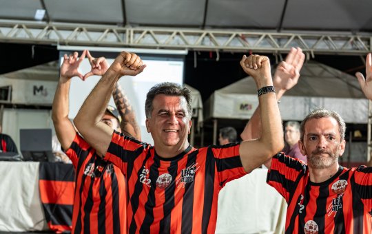 Fábio Mota é reeleito presidente do Vitória com votação histórica