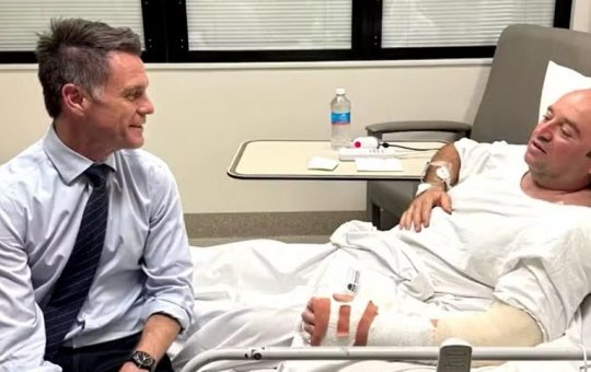 “Herói” que desarmou atirador em praia de Sydney aparece em primeira foto após cirurgia