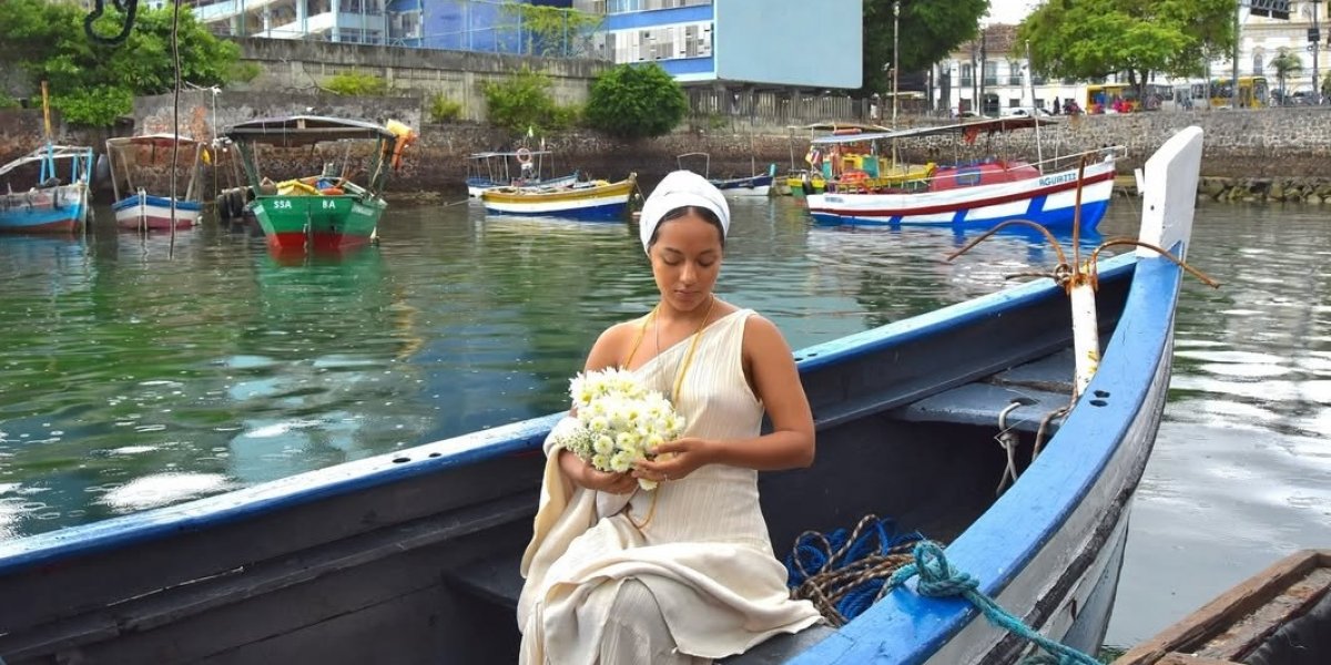 Influenciadora baiana reage a assalto e fica com pertences do ladrão