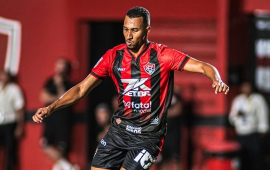 Reformulação: Vitória anuncia saída de jogador muito criticado pela torcida
