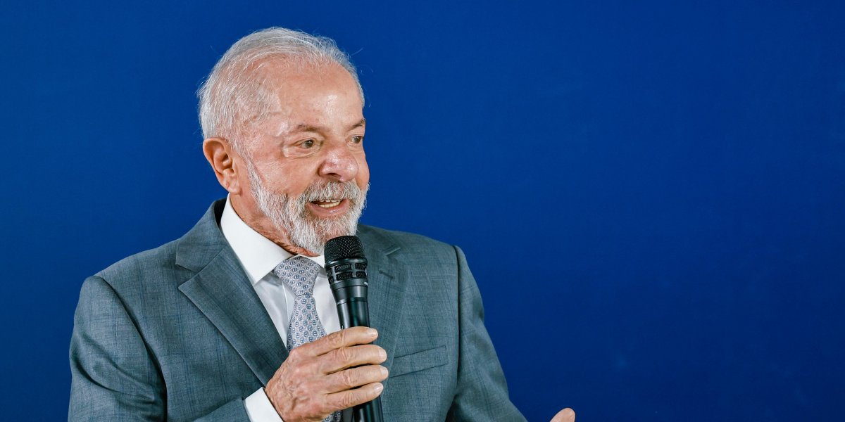 Lula defende diálogo em reunião ministerial e cita conversa com Trump: 'Mais barato conversar do que fazer guerra'