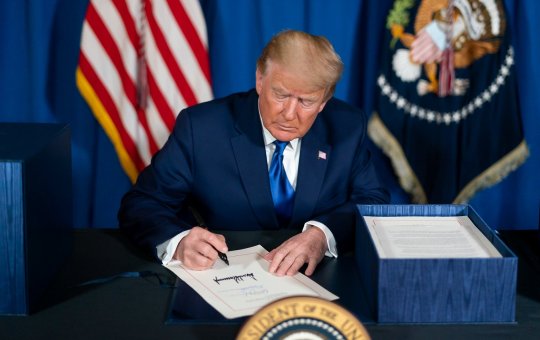 A lista só aumenta! Trump impõe restrições contra mais dois países da Copa do Mundo