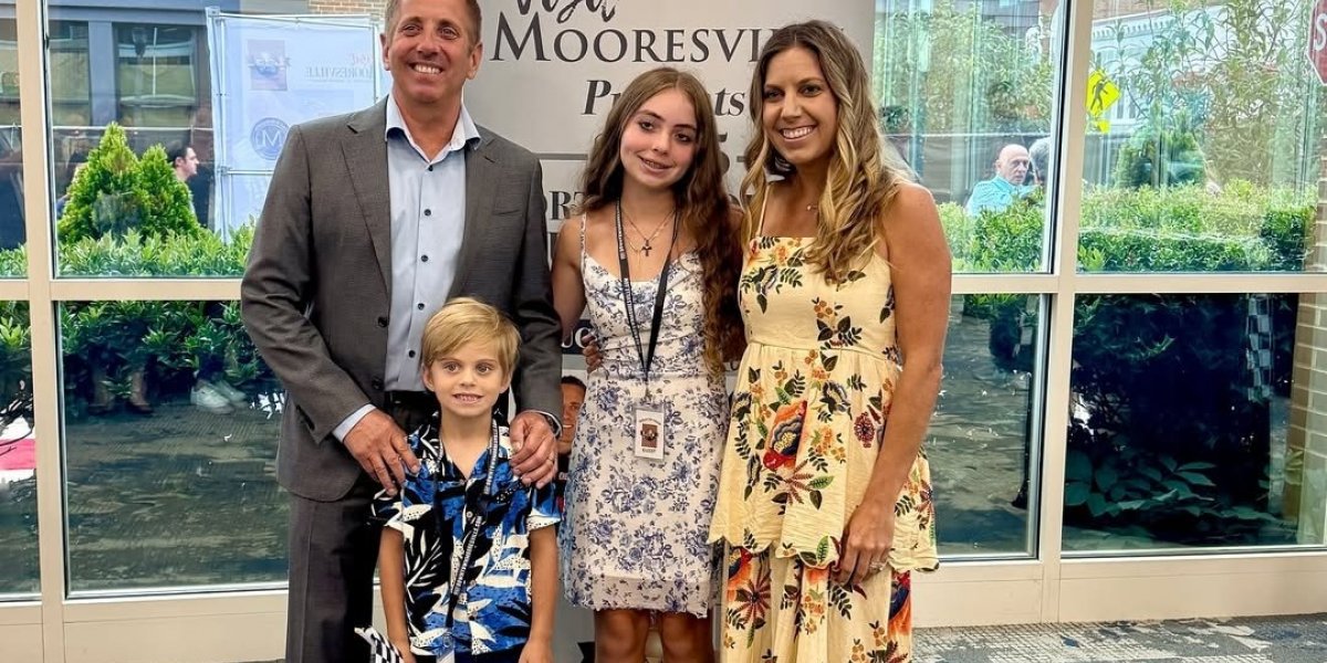 Ex-piloto da Nascar e sua família falecem após queda de avião nos EUA