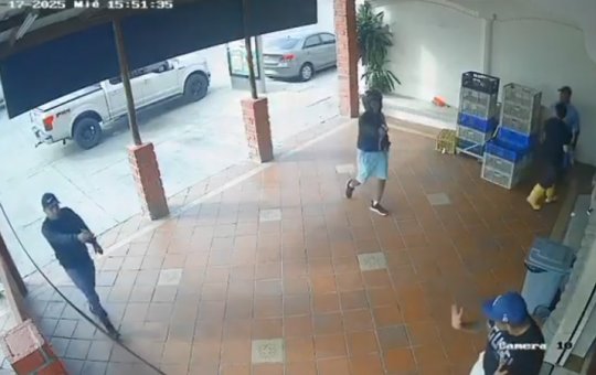 Vídeo de câmera de segurança mostra momento em que Mario Pineida, ex-Fluminense, é morto