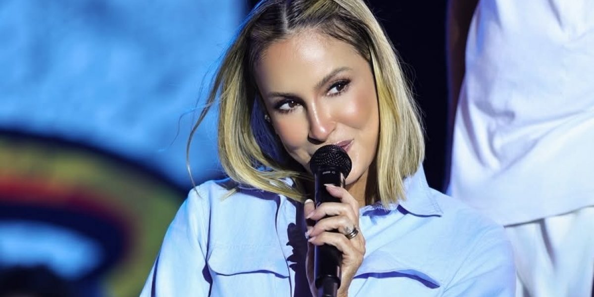 MP processa Claudia Leitte e pede R$ 2 milhões por alteração de letra