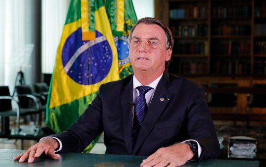 Laudo da PF indica que Bolsonaro precisa de cirurgia de hérnia e envia avaliação ao STF