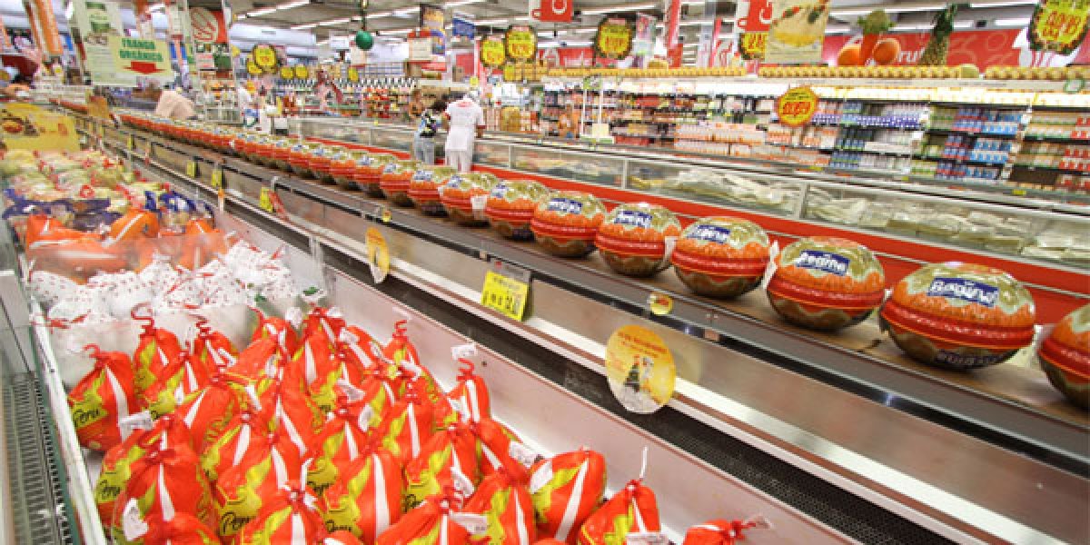 Ceia de Natal mais cara: preços dos alimentos sobem e consumidores buscam alternativas para economizar