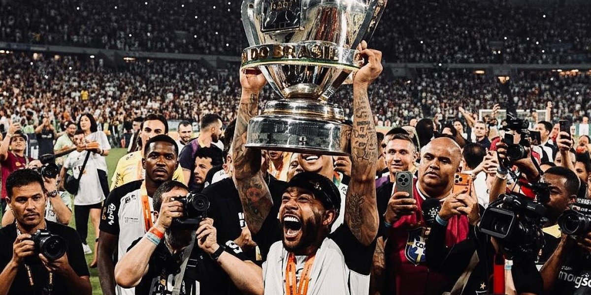 Depois de título, Memphis dispara contra dirigentes do Corinthians: "Quem quer fud**... o Corinthians, saia do clube"