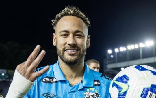 Neymar passa por cirurgia no joelho e já tem prazo de recuperação definido