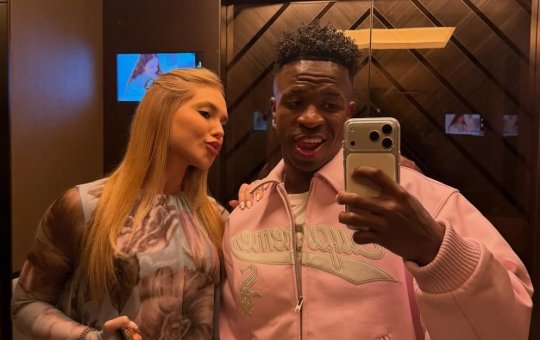 Viagem em casal! Vini Jr. compartilha fotos de viagem a Dubai com Virginia