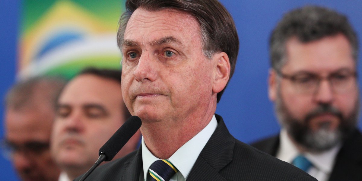 Equipe médica confirma e Bolsonaro está apto para passar por cirurgia 