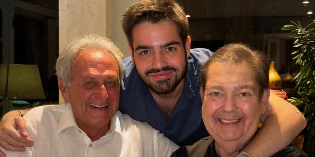 Durante celebração de Natal, Faustão aparece em foto com o filho: 'Maior privilégio do mundo'