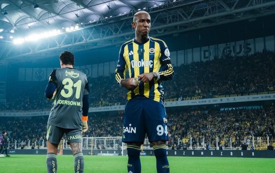 Anderson Talisca finaliza novela e descarta retorno ao Bahia: "Agora não"