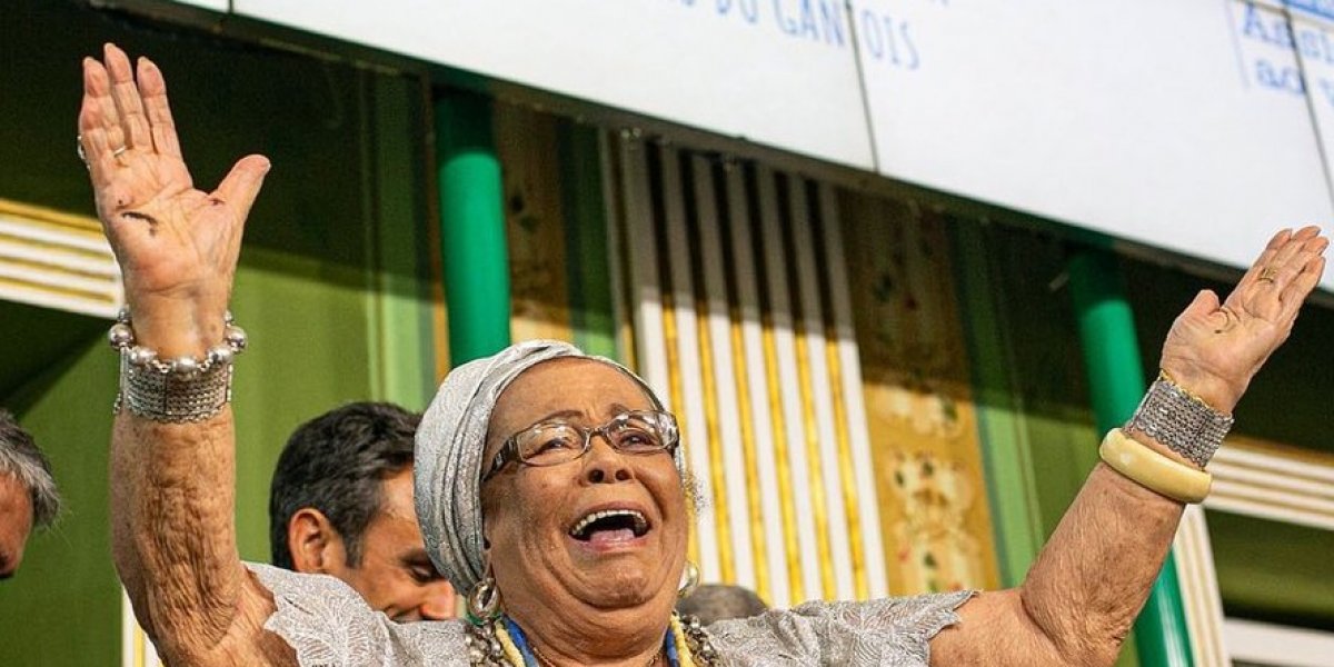 Lideranças políticas prestam homenagem à Mãe Carmem