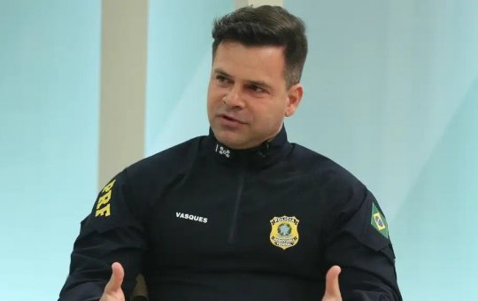 Ex-diretor da PRF Silvinei Vasques é preso no Paraguai após romper tornozeleira eletrônica