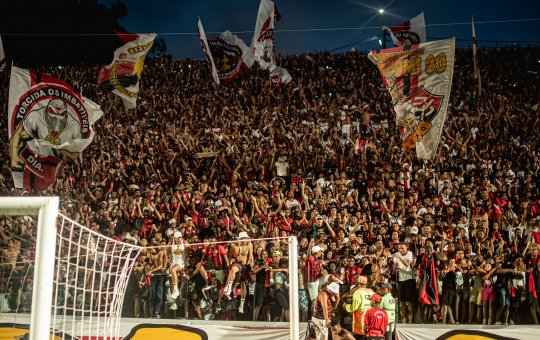 Vitória oficializa primeira contratação para a próxima temporada 