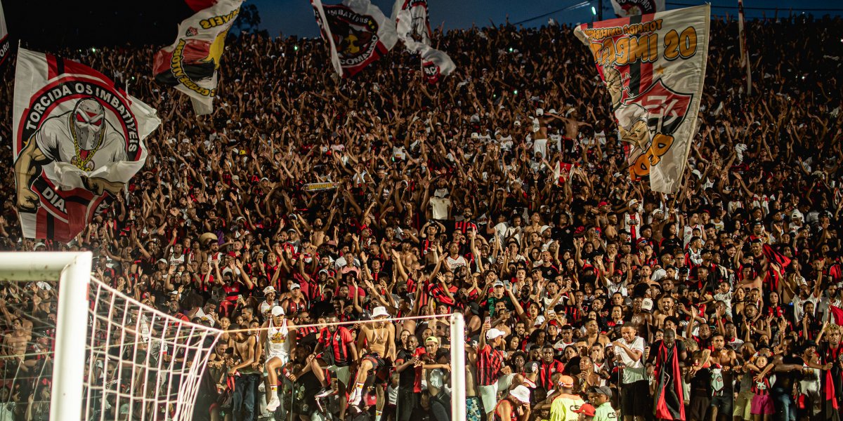 Vitória oficializa primeira contratação para a próxima temporada 