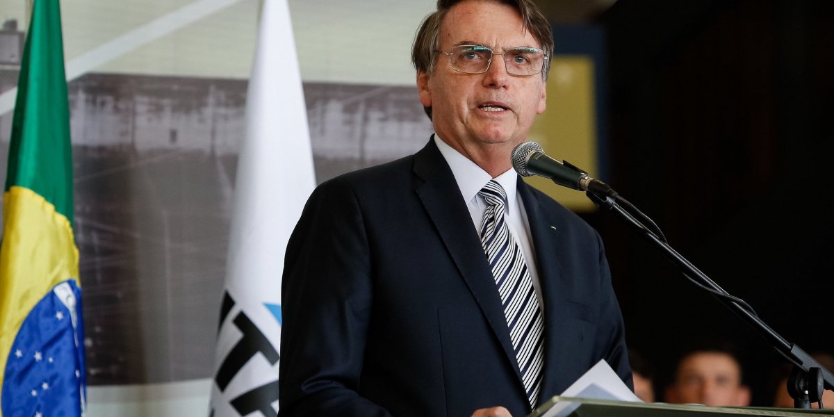 Após cirurgia, Bolsonaro inicia fisioterapia e tratamento para prevenção de trombose