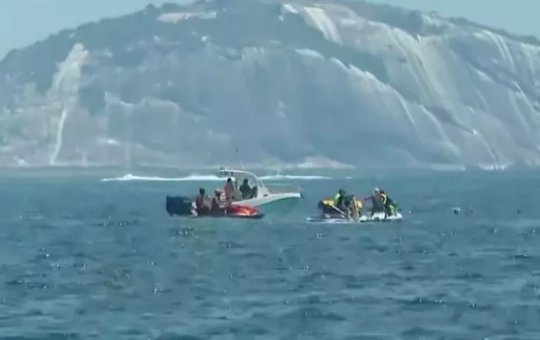 Urgente: Avião cai na praia de Copacabana; confira os detalhes