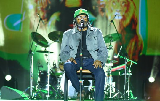 Edson Gomes solta alfinetada sobre novo estilo da música baiana e defende trabalhos diferentes