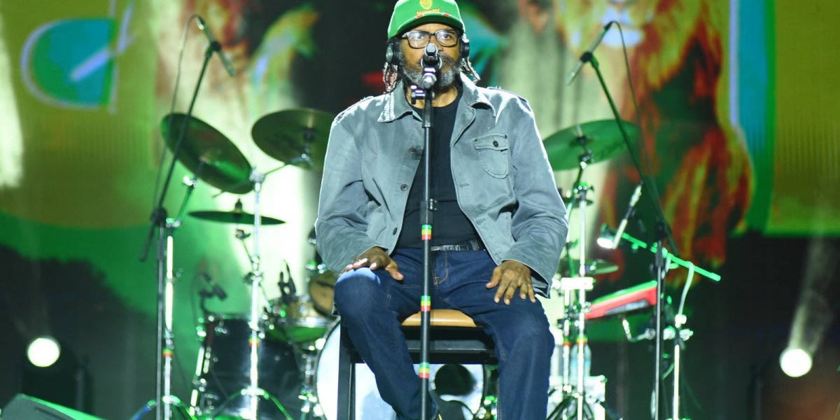 Edson Gomes solta alfinetada sobre novo estilo da música baiana e defende trabalhos diferentes