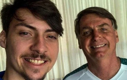 Filho de Bolsonaro faz comentário após visita ‘Meu pai não está bem’