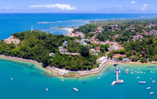 Morro de São Paulo proíbe comércio entre 0h e 6h e causa revolta entre os trabalhadores