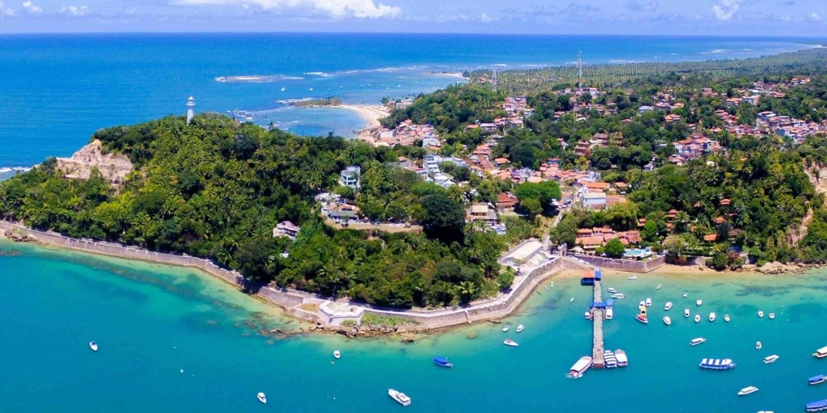 Morro de São Paulo proíbe comércio entre 0h e 6h e causa revolta entre os trabalhadores