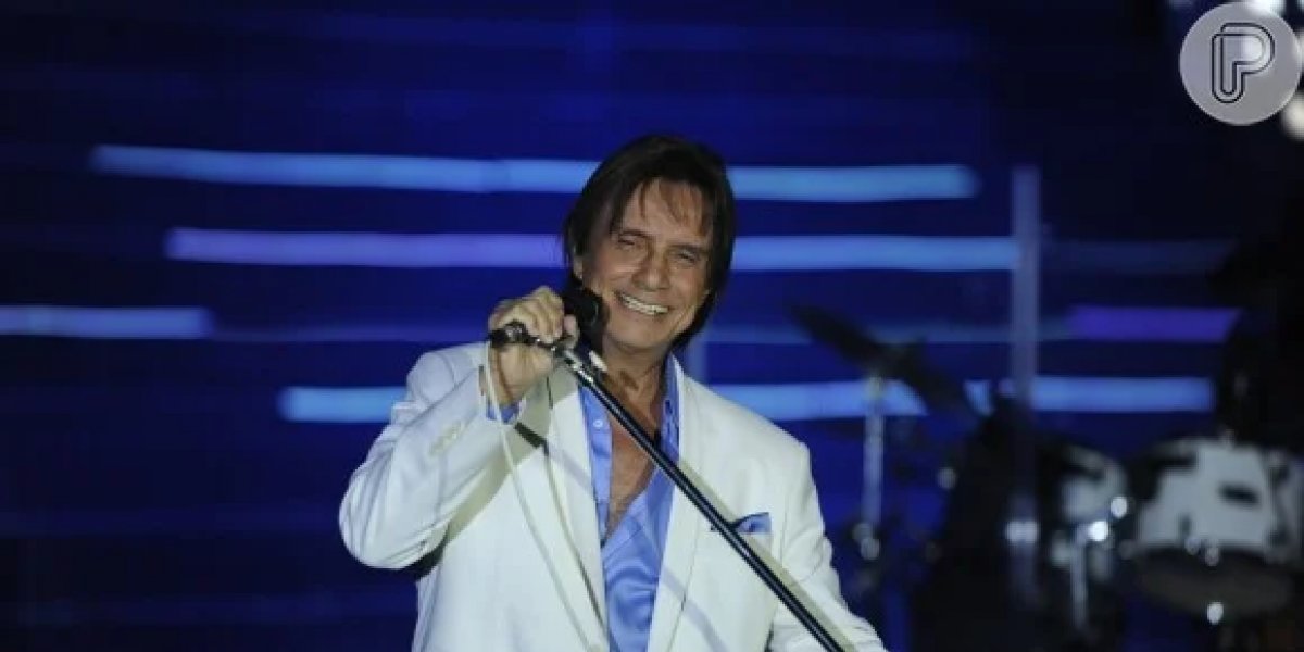 Roberto Carlos é criticado após postura em show em Salvador