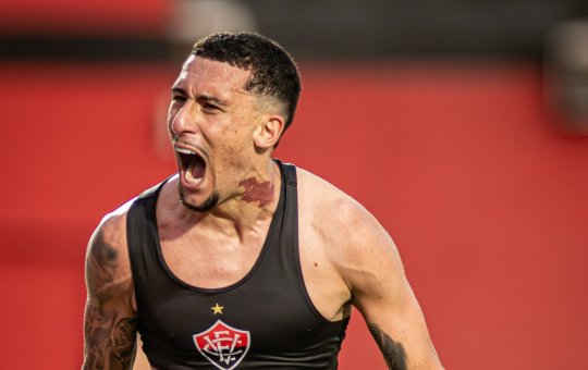 Vitória anuncia oficialmente a contratação de Baralhas