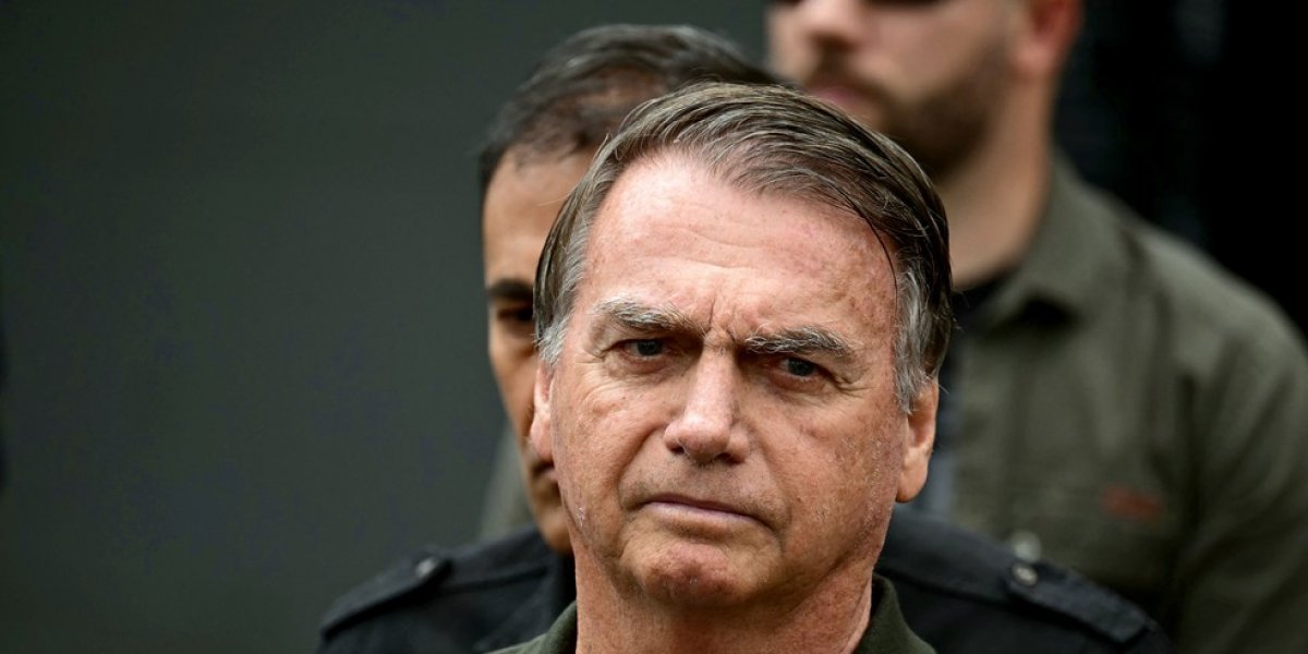 Bolsonaro passa por novo procedimento no último dia do ano