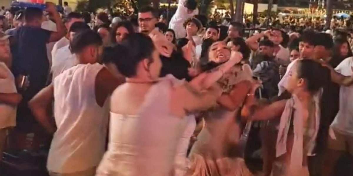 Confusão! Mulheres são vistas trocando agressões no réveillon em João Pessoa
