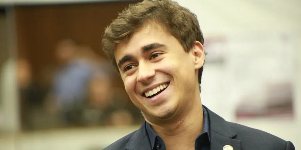Nikolas Ferreira ironiza adiamento da Mega: 'Daqui a pouco, Moraes vai decidir quem ganha a Mega'