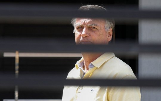 Jair Bolsonaro deixa hospital e retorna para a Superintendência da PF