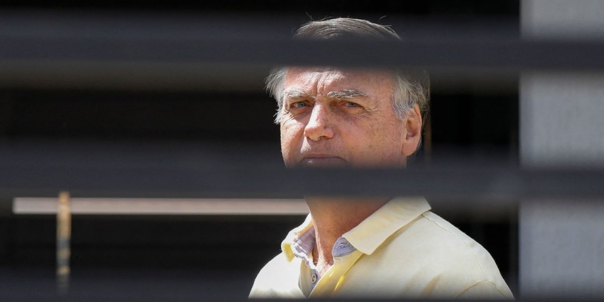 Jair Bolsonaro deixa hospital e retorna para a Superintendência da PF