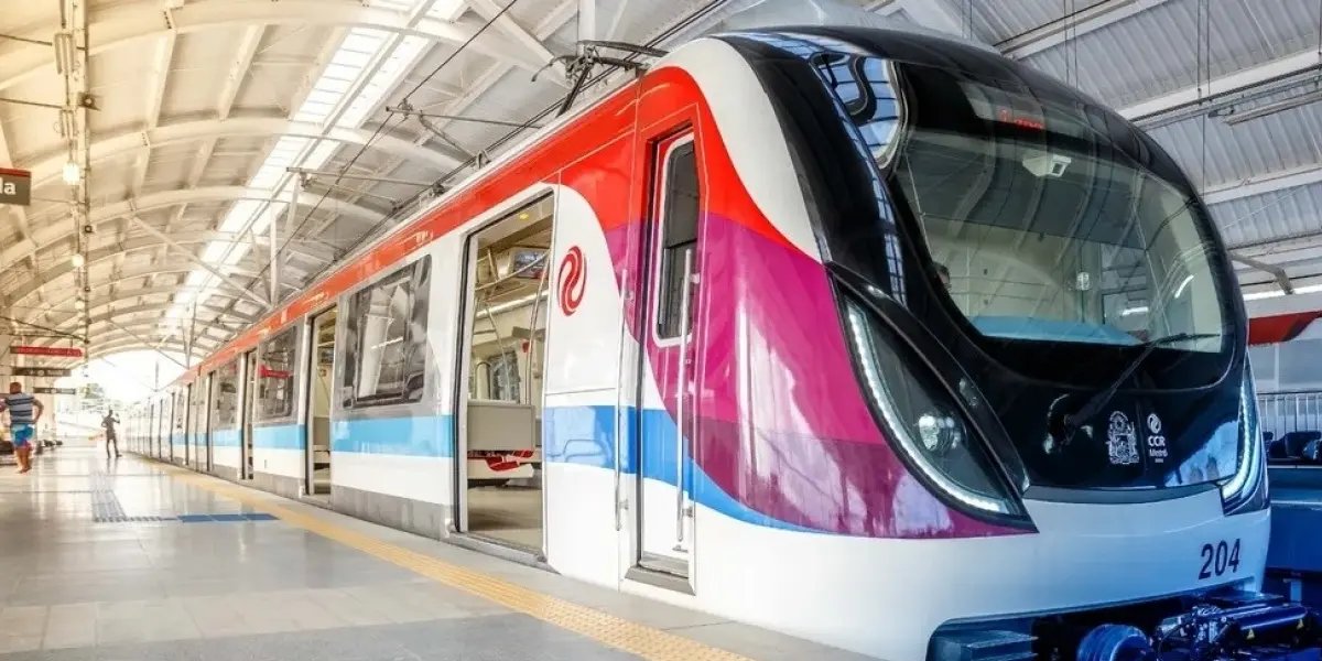 Homem é detido com suspeita de esfaquear duas pessoas em estação de metrô de Salvador