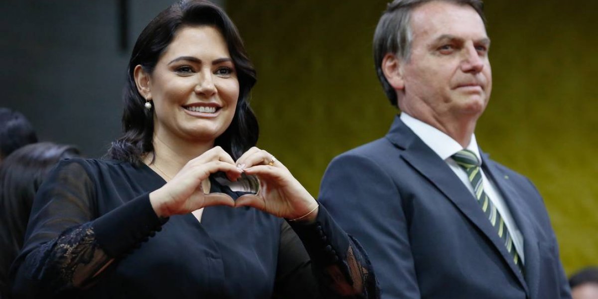 Após Bolsonaro ter alta médica, Michelle Bolsonaro comemora: 'Existe um Brasil de bem que te ama'