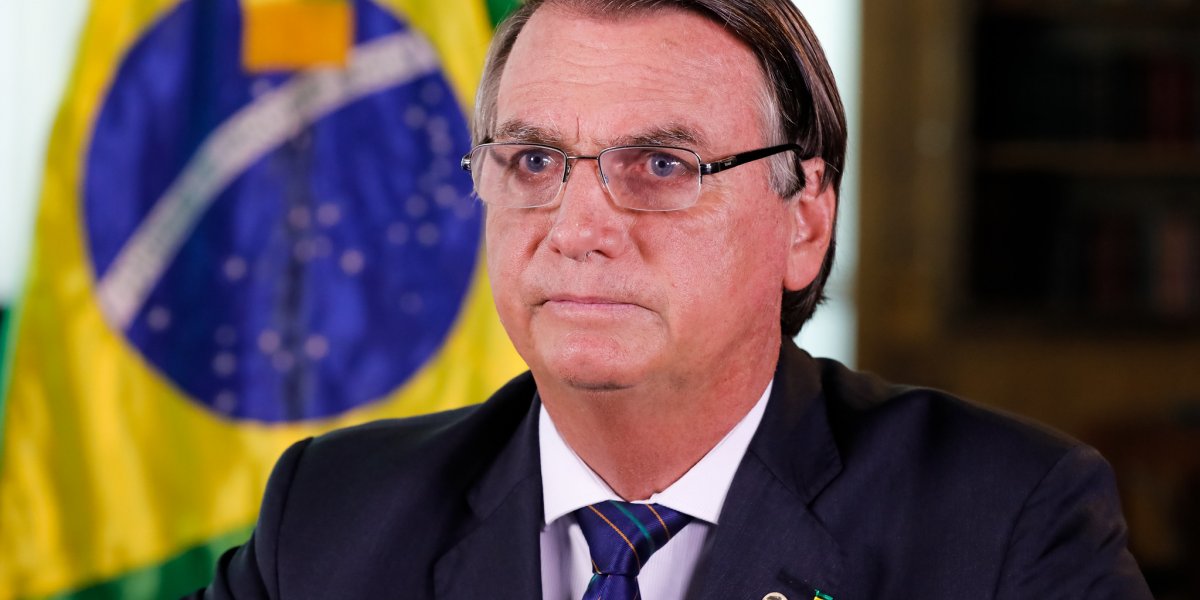 Moraes autoriza visitas permanentes de filhos e enteada a Bolsonaro