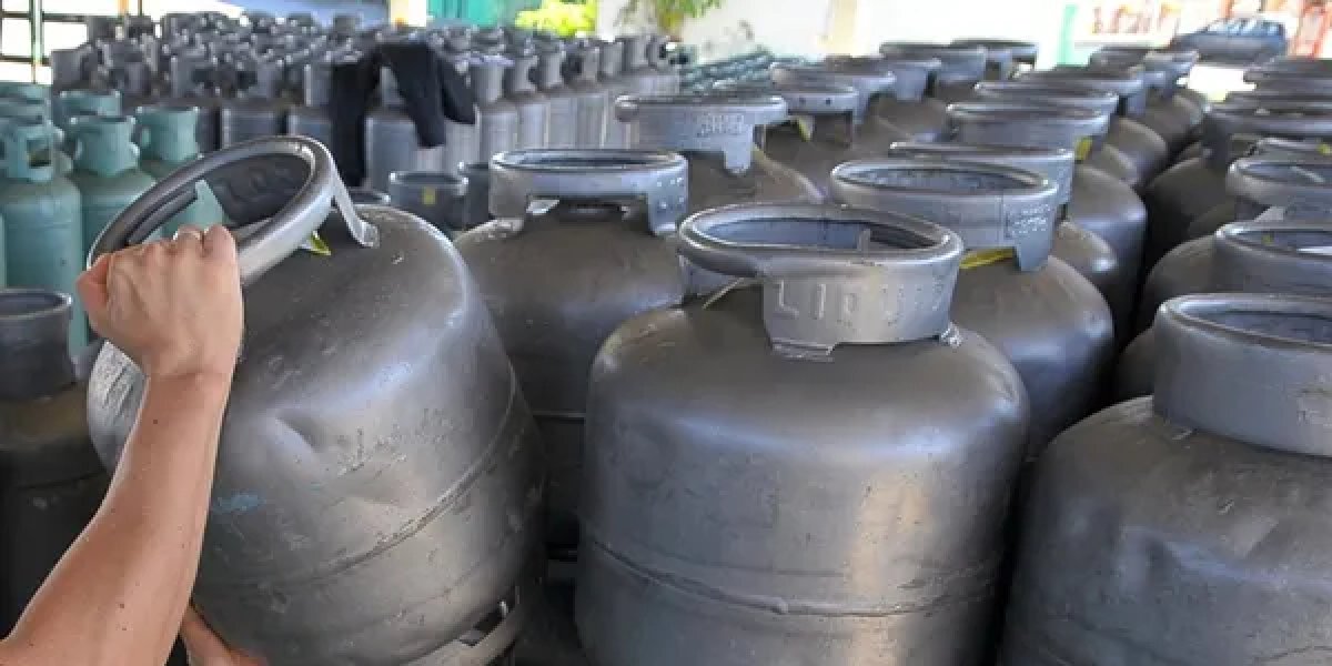 Preço do gás de cozinha sobe na Bahia e novo valor passa a valer neste mês