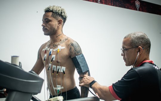 Equipe principal do Vitória se reapresenta visando a estreia no Campeonato Brasileiro em janeiro