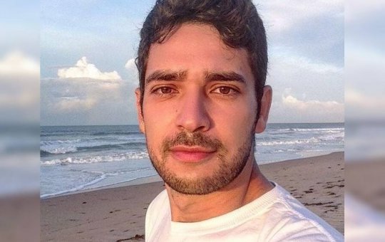 Homem é encontrado morto em parada de ônibus em Sobradinho II; vítima era filho de vice-prefeito do Piauí